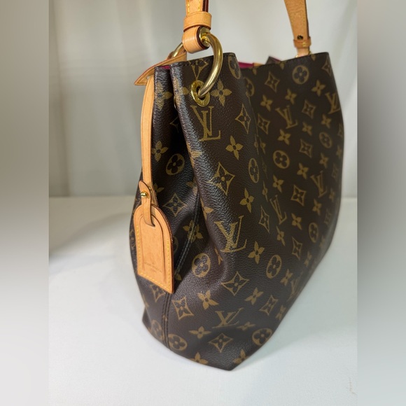 Louis Vuitton Monogram Graceful PM (small one)
Pivoine Interior - Picture 5 of 17